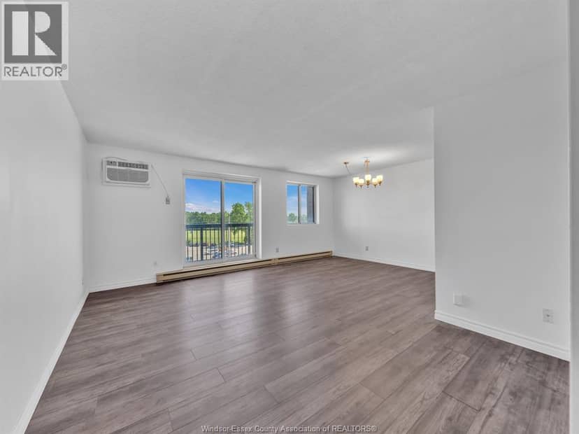 3950 WYANDOTTE STREET East Unit# 505 — photo 4 of 29