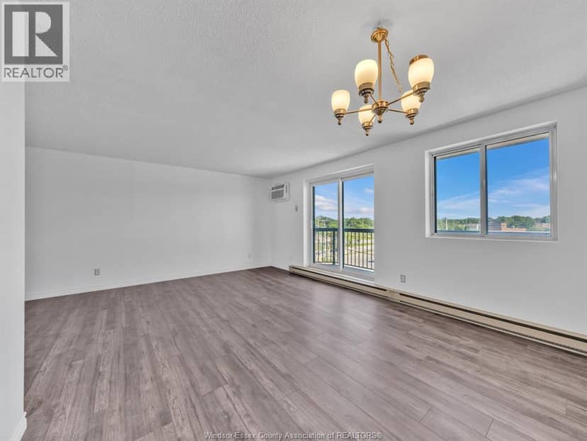 3950 WYANDOTTE STREET East Unit# 505 — photo 7 of 29