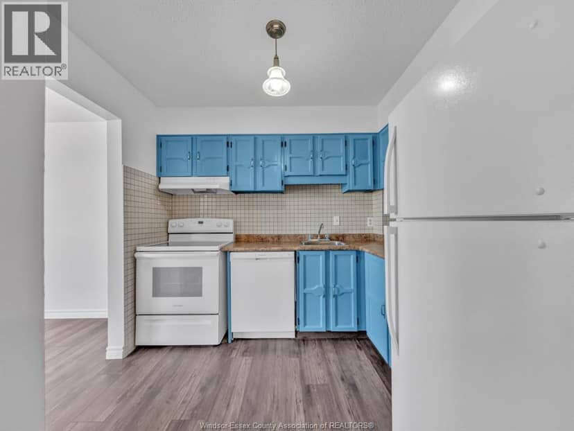 3950 WYANDOTTE STREET East Unit# 505 — photo 9 of 29