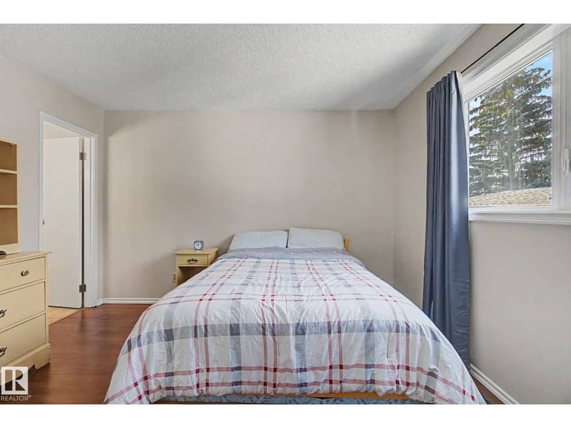 2211 Millbourne Rd W NW, Edmonton, photo 6