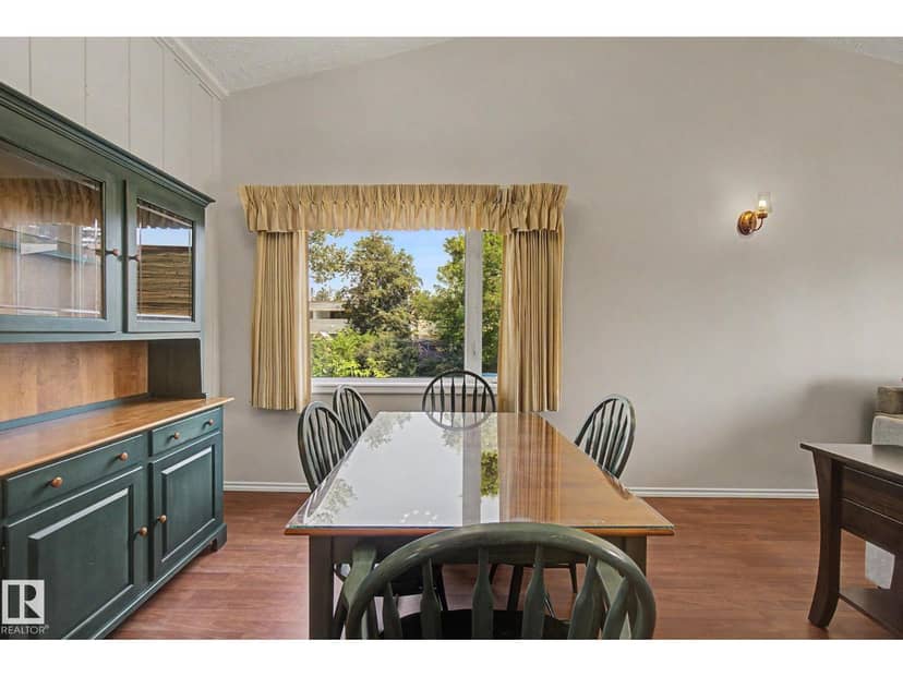 2211 Millbourne Rd W NW, Edmonton, photo 3