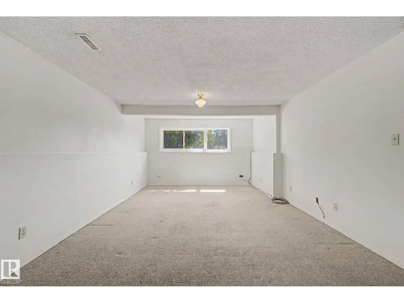 2211 Millbourne Rd W NW — photo 34 of 40