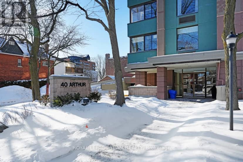 1004 - 40 Arthur Street E — photo 2 of 28