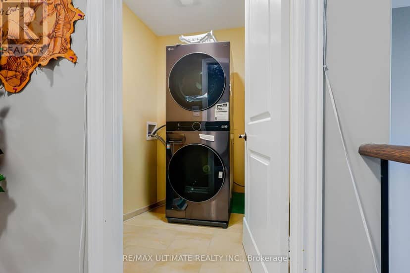 42 Walker Boulevard — photo 14 of 40