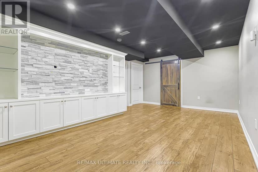 42 Walker Boulevard — photo 31 of 40