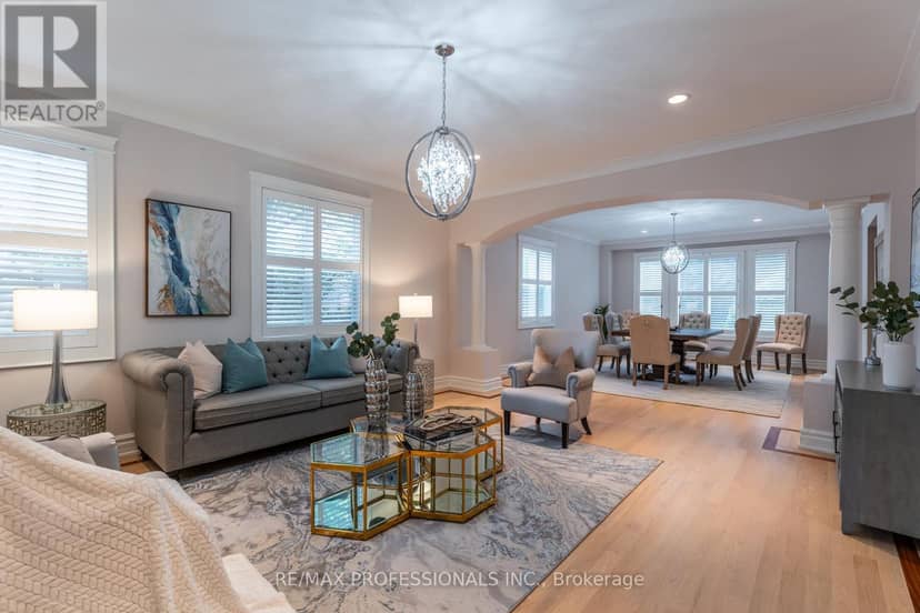 354 Country Club Crescent — photo 10 of 40
