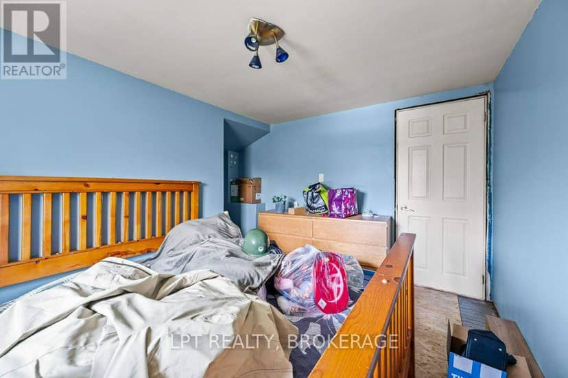 13 Kingscourt Avenue — photo 19 of 40
