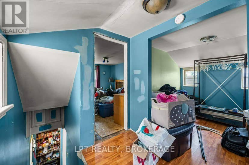 13 Kingscourt Avenue — photo 20 of 40
