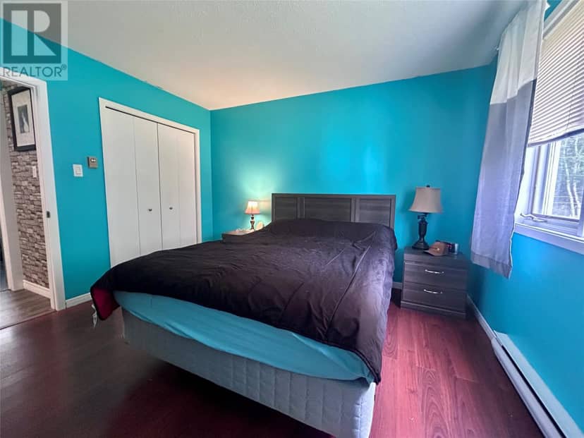 4 Elmwood Crescent — photo 15 of 29