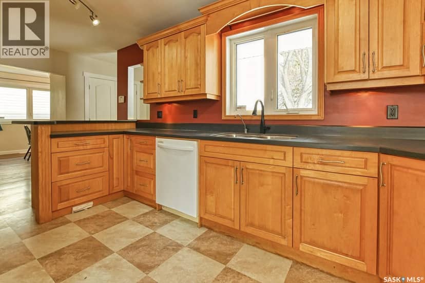 1321 Jubilee AVENUE — photo 8 of 30