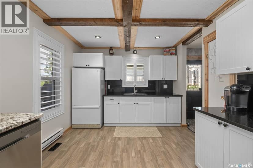 128 Jacobson DRIVE — photo 12 of 40