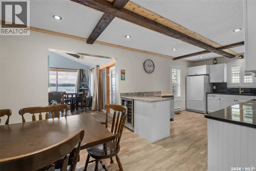 128 Jacobson DRIVE — photo 13 of 40