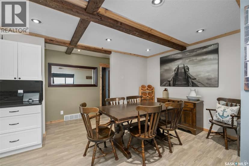 128 Jacobson DRIVE — photo 20 of 40