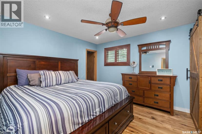 128 Jacobson DRIVE — photo 21 of 40