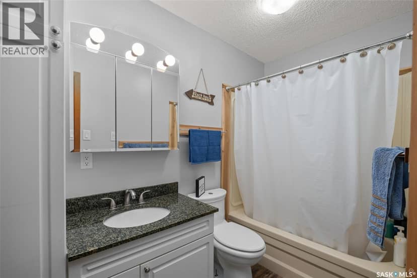 128 Jacobson DRIVE — photo 24 of 40