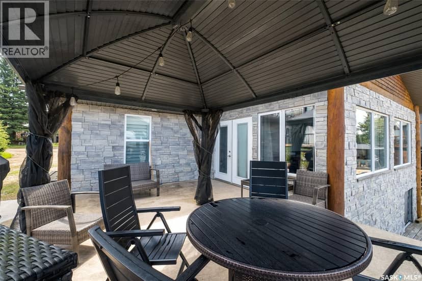 128 Jacobson DRIVE — photo 36 of 40