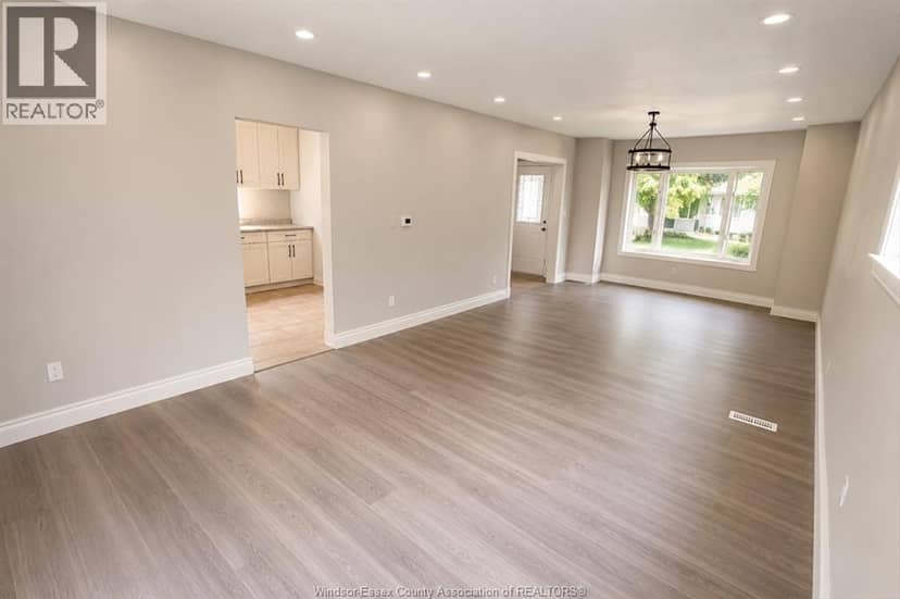 1430 Dougall — photo 7 of 19