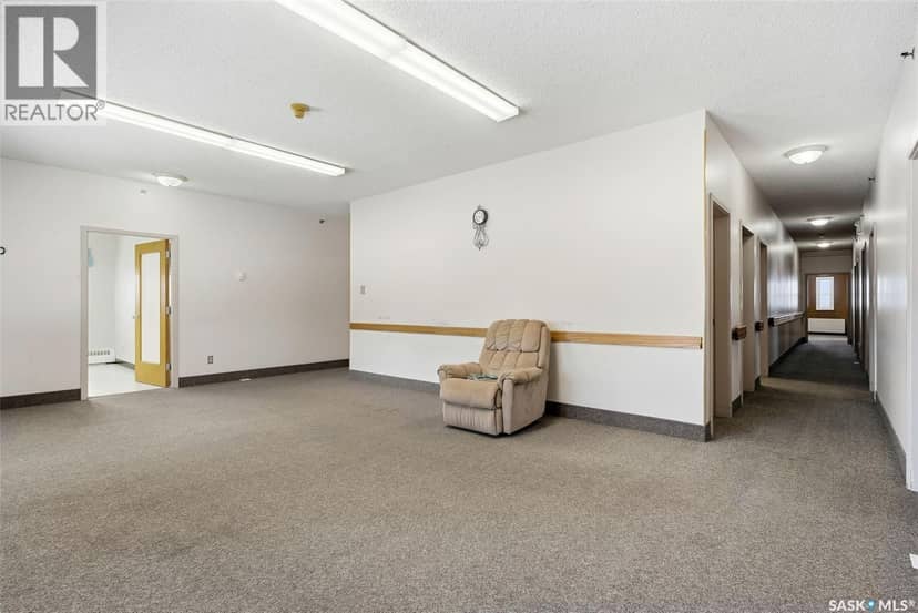 1094 Ursuline DRIVE — photo 18 of 40
