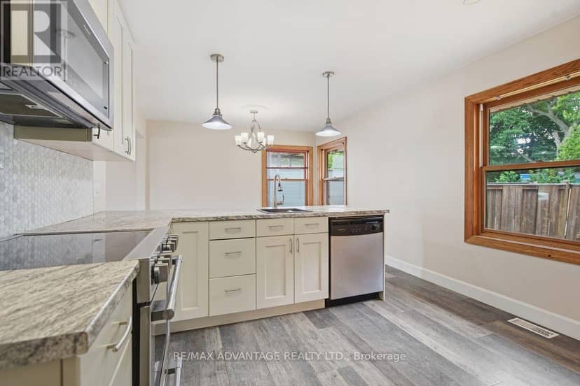 367 Brock Street — photo 16 of 37