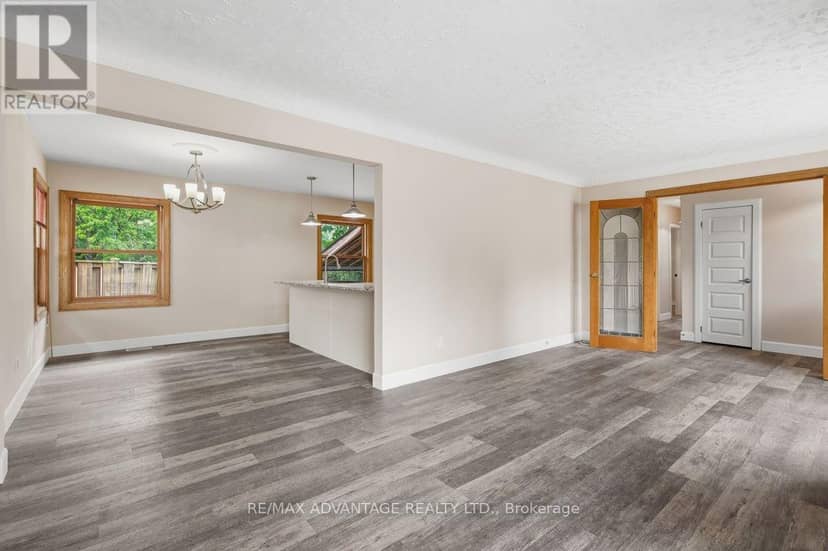 367 Brock Street — photo 9 of 37