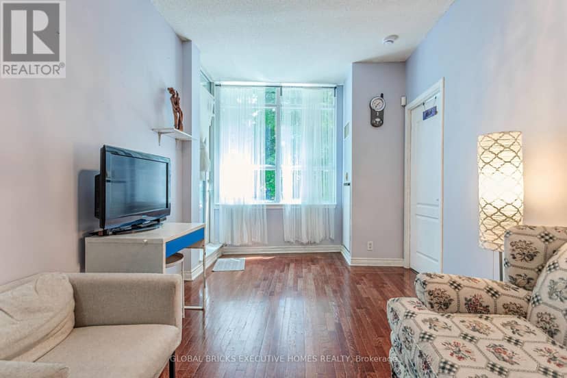 #202 - 33 Elm Drive W — photo 8 of 26