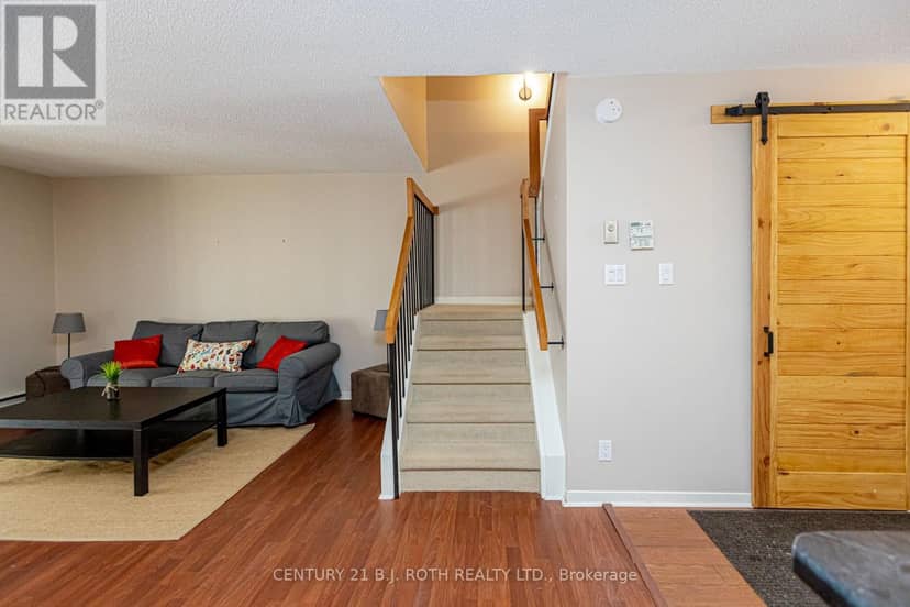 90 - 127 Alfred Street W — photo 18 of 40