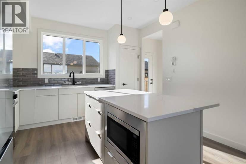 215 Belvedere Avenue SE — photo 16 of 37