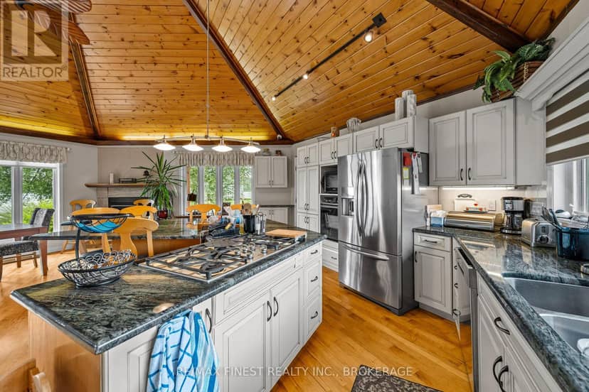 32 Howe Island Drive — photo 12 of 40