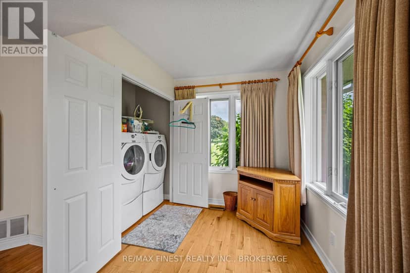 32 Howe Island Drive — photo 26 of 40