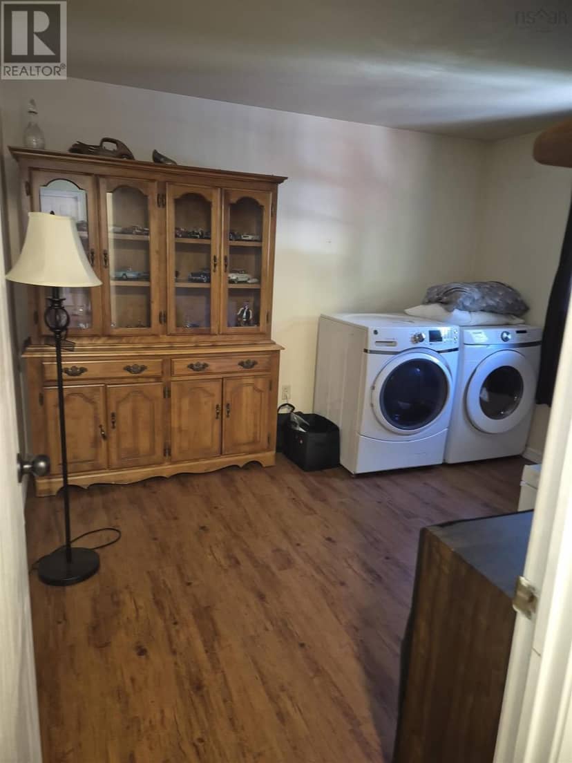 1815 Northwest Road — photo 15 of 39
