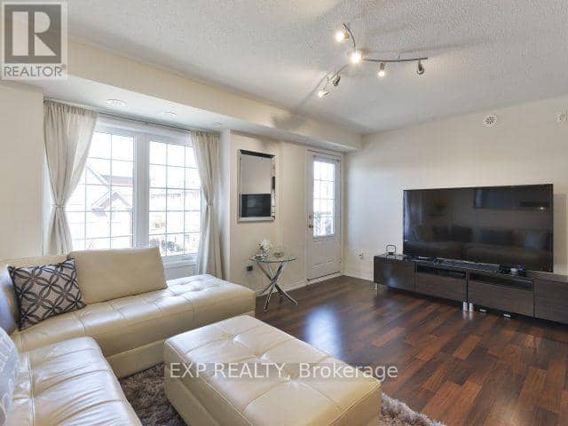 7 - 129 Isaac Devins Boulevard, Toronto, photo 8