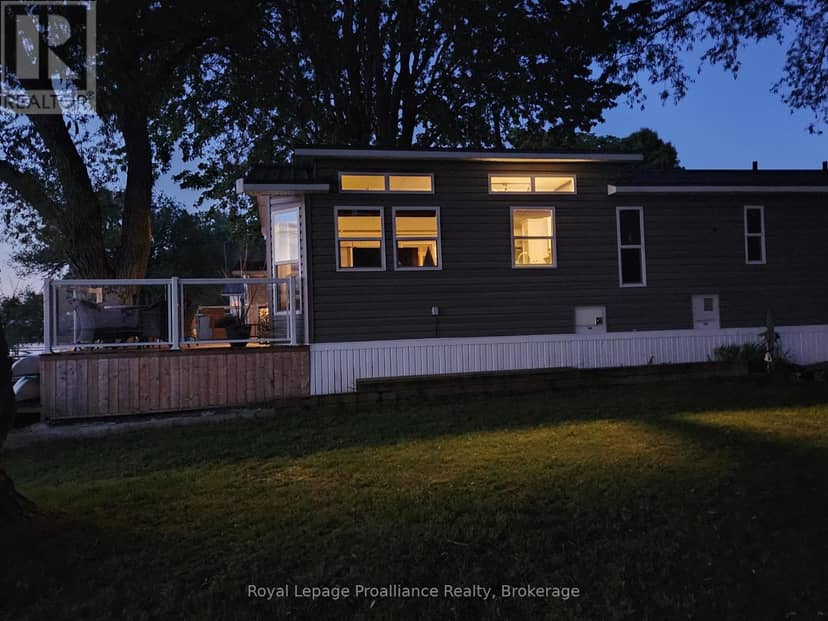 Unit #127 - 1024 County Road 12, Prince Edward County, photo 6
