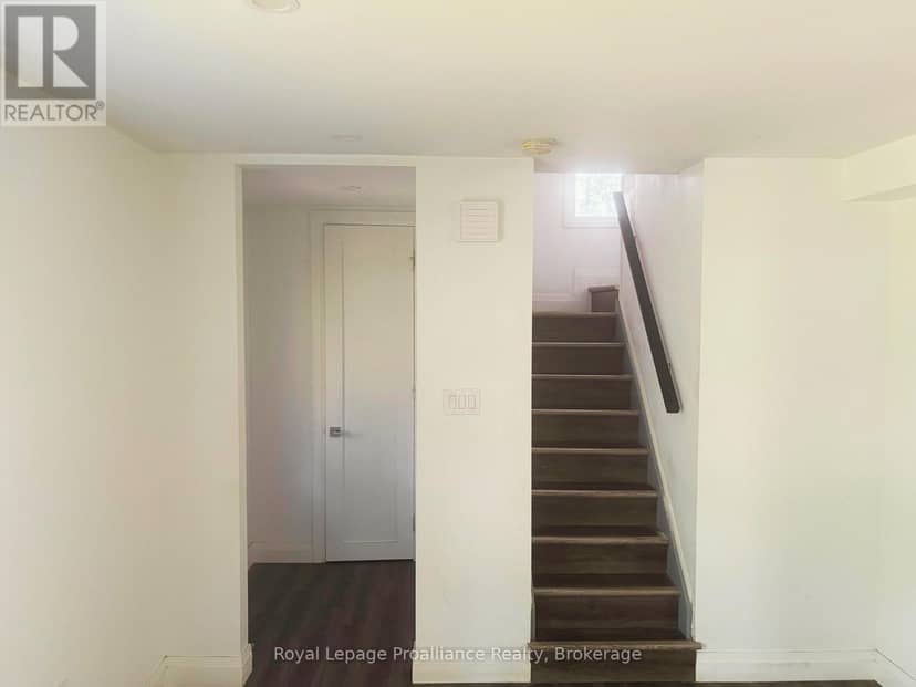 18 Ritchie Avenue — photo 4 of 19