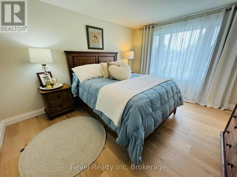 541 Donald Street — photo 14 of 40