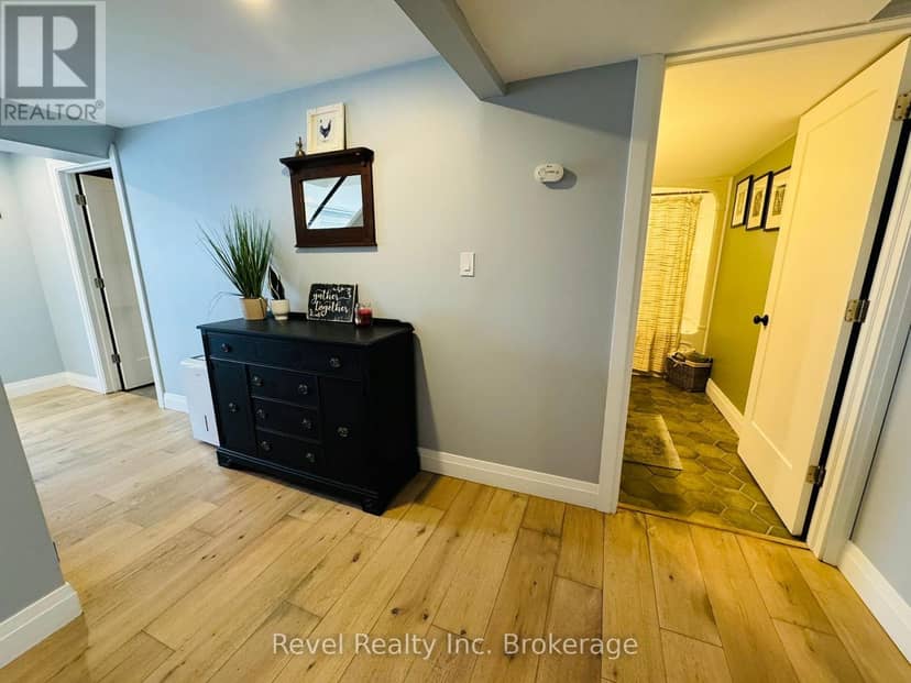 541 Donald Street — photo 22 of 40
