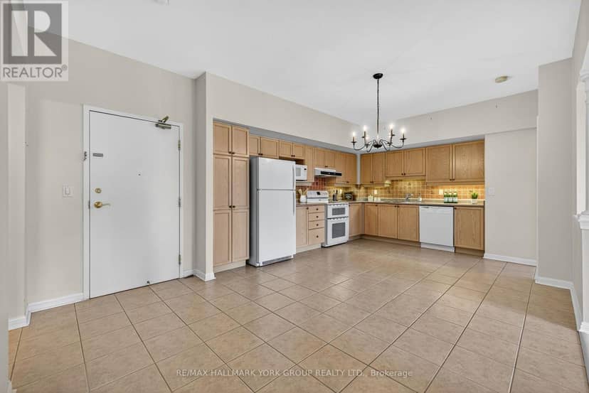 509 - 2500 Rutherford Road — photo 11 of 32