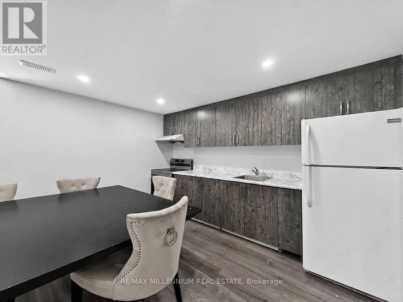 19 Cardwell Street — photo 24 of 30