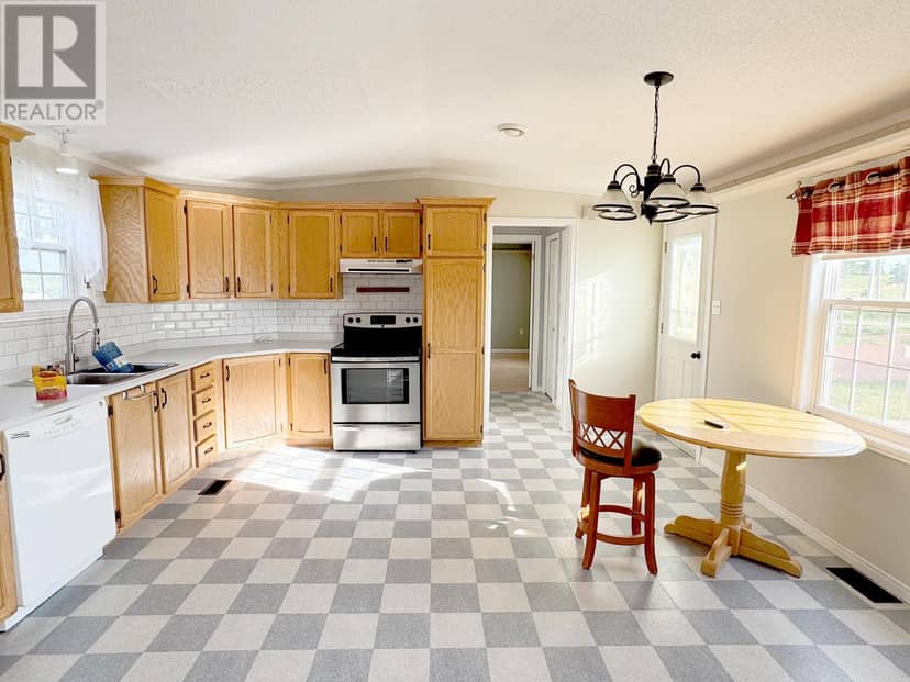 2308 MAPLPEWOOD Road — photo 5 of 17