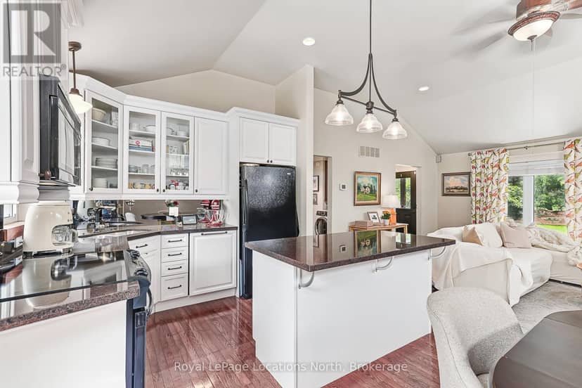 8366 Poplar Side Road — photo 12 of 35
