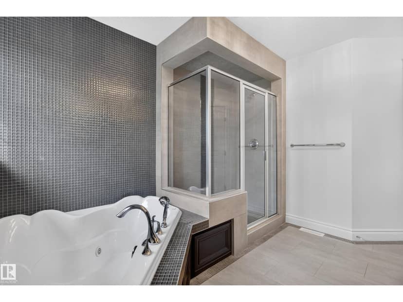 3308 Somerset Dr — photo 39 of 40