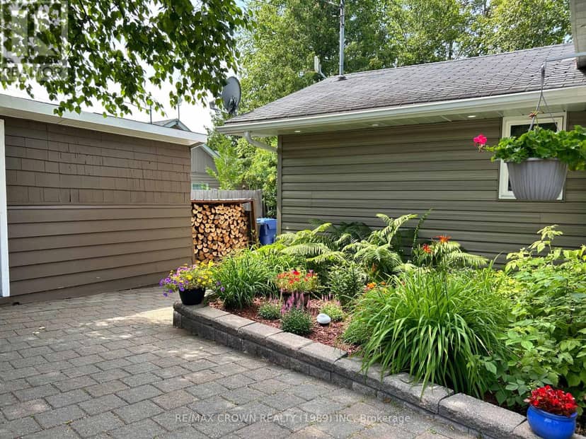 45 Lefebvre Peninsula, Moonbeam Road — photo 24 of 40
