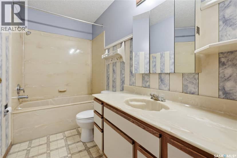 218 Main STREET — photo 10 of 40