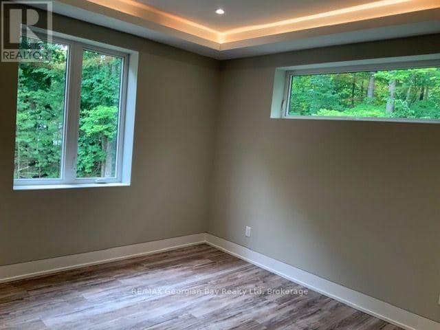5 Oakwood Avenue N — photo 13 of 37