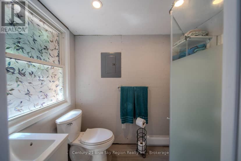 731 Macpherson Drive — photo 34 of 40