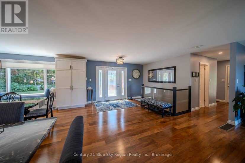731 Macpherson Drive — photo 4 of 40