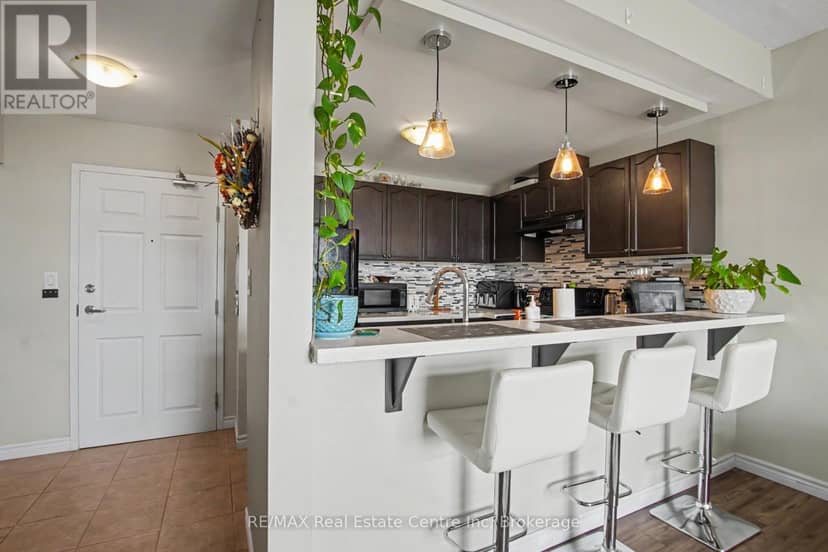 410 - 2 Colonial Drive — photo 10 of 27