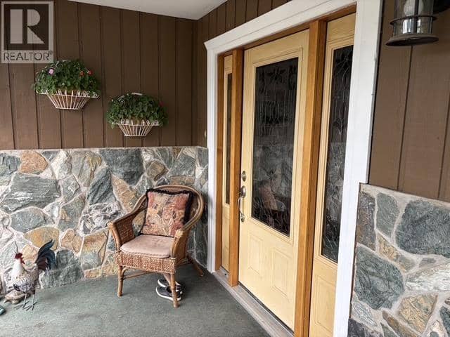 404 N BIRCH AVENUE, 100 Mile House, photo 4