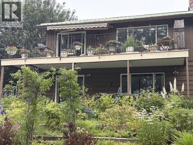 404 N BIRCH AVENUE, 100 Mile House, photo 3