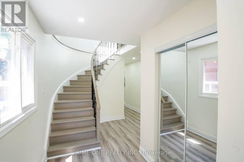 3290 Cambourne Crescent — photo 10 of 40