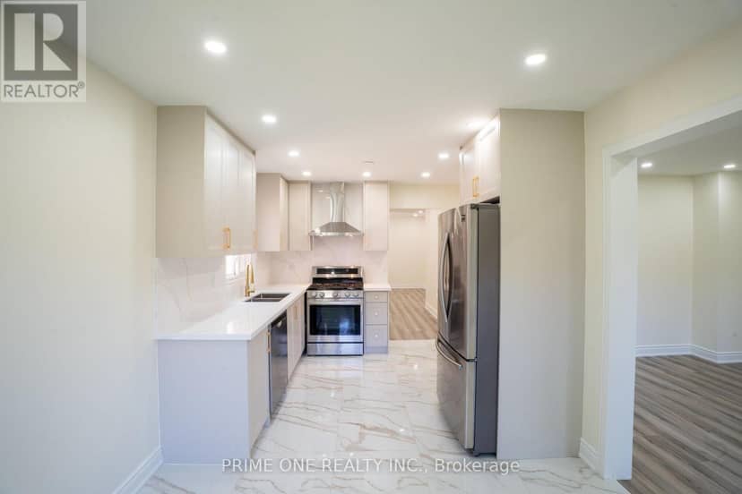 3290 Cambourne Crescent — photo 14 of 40